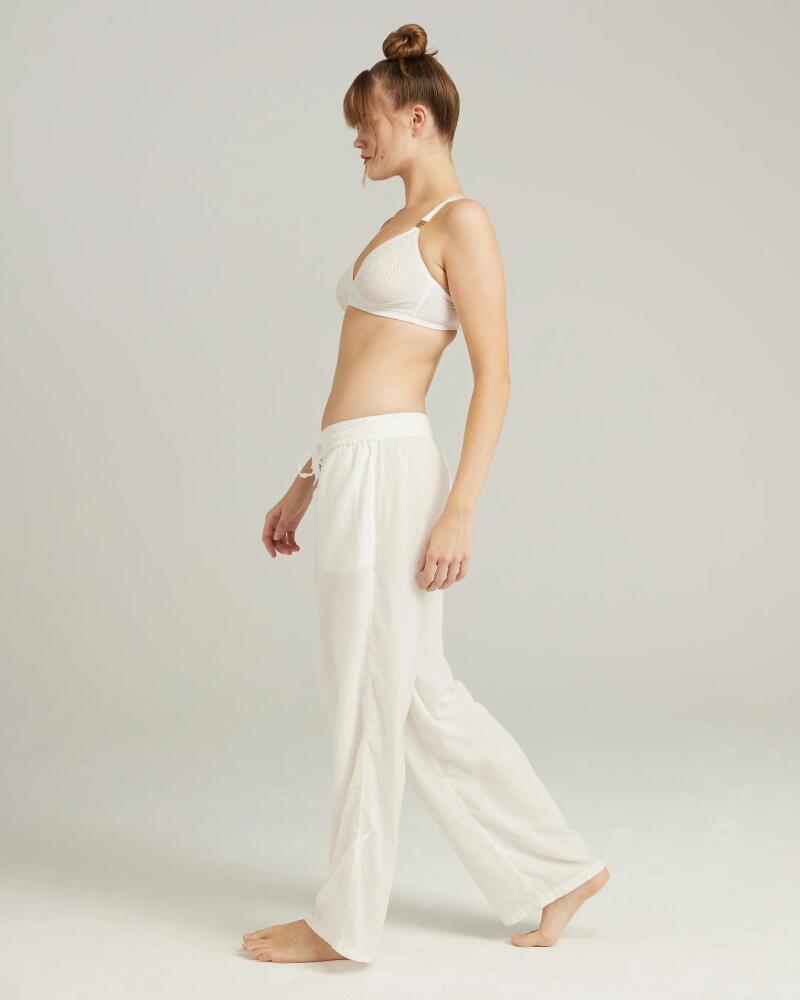 Nudea The Classic Trouser in Cotton White Cover