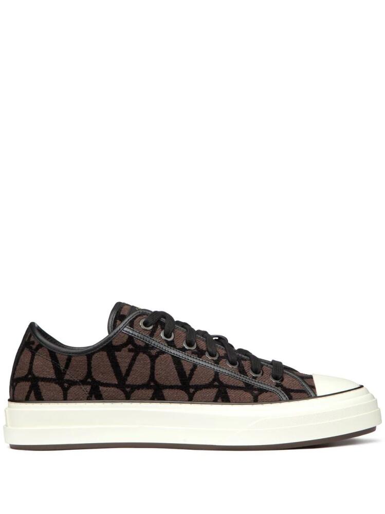 Valentino Garavani Toile Iconographe Totaloop low-top sneakers - Brown Cover