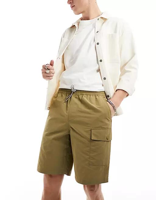 Farah mayhew technical cargo shorts in beige-Neutral Cover