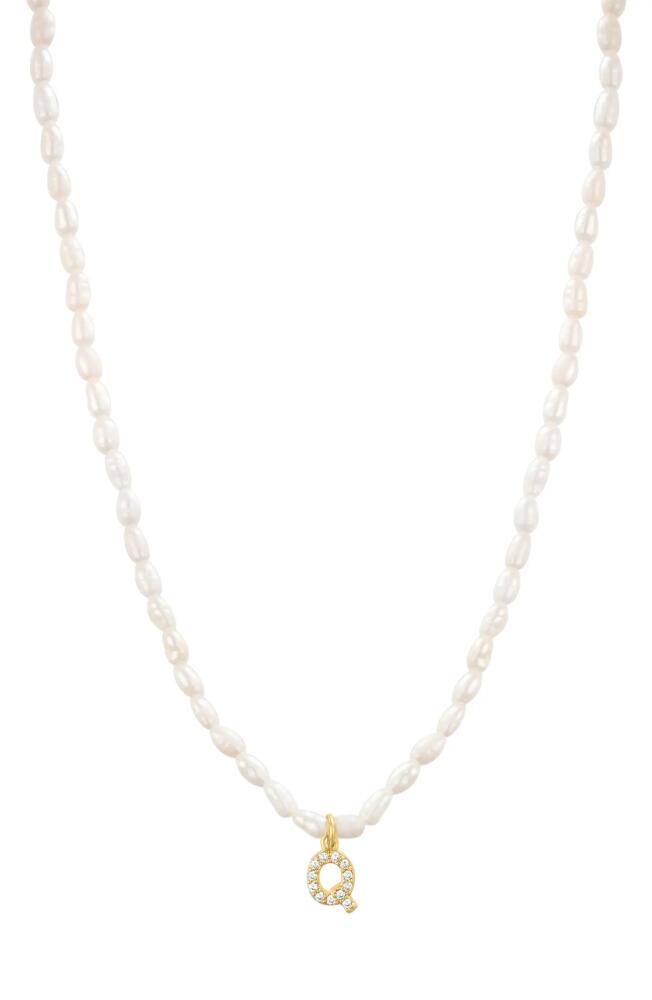 st. Moran Initial Freshwater Pearl Beaded Necklace in White - Q Cover