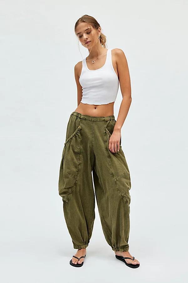 BDG Em Linen Balloon Pant in Green Cover