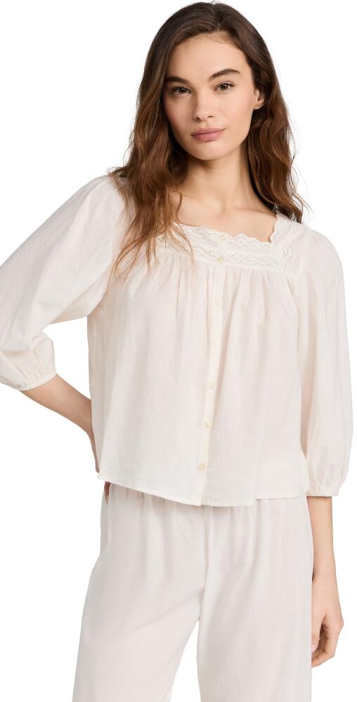 THE GREAT. The Eyelet Button Sleep Top True White Cover