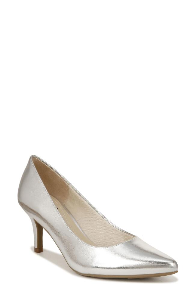 LifeStride Sevyn Pump in Silver Cover