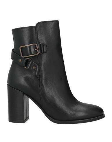 Paola Ferri Woman Ankle boots Black Soft Leather Cover