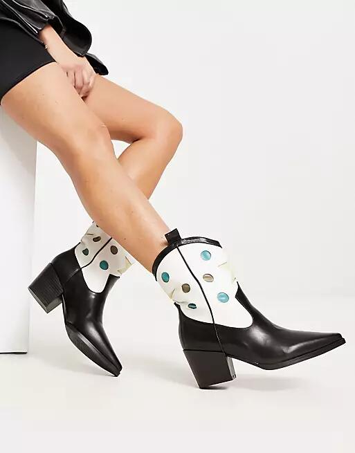 RAID Blu star print western boots in black Cover