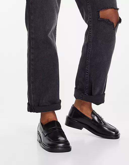 ASOS DESIGN Monthly leather loafers in black Cover