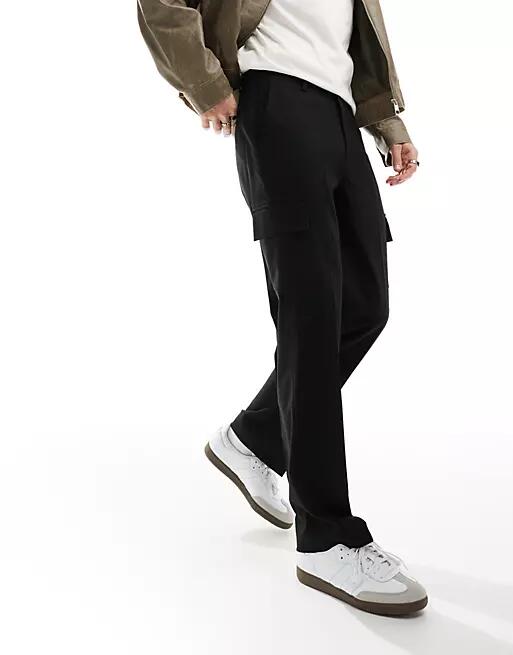 ASOS DESIGN straight leg pants with cargo pockets in black Cover