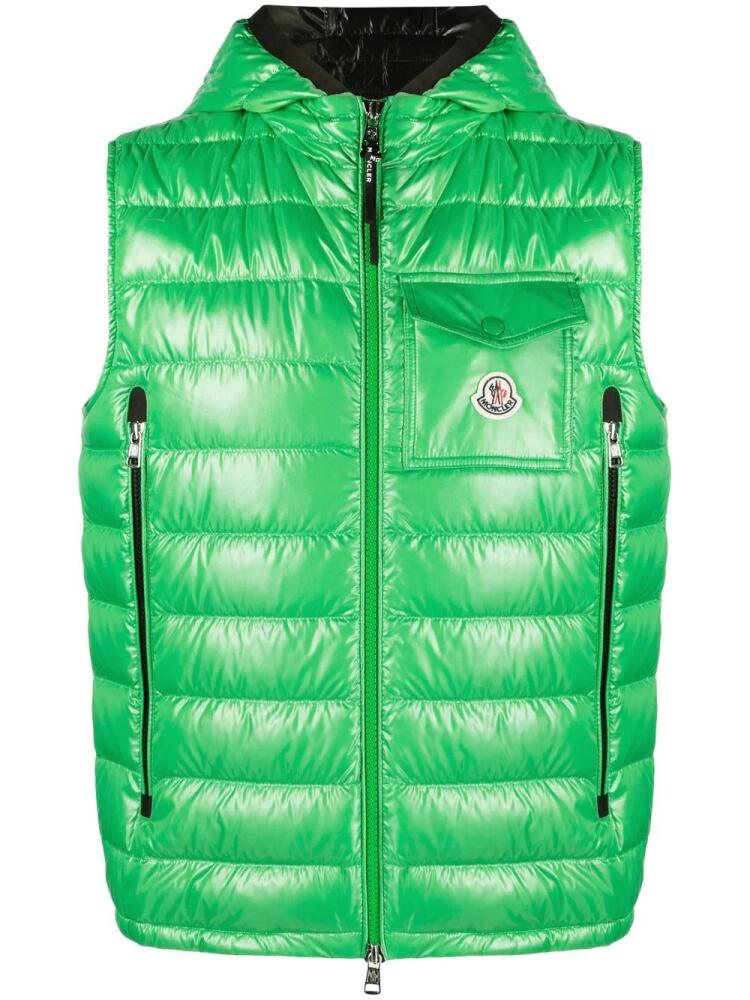 Moncler logo-patch padded gilet - Green Cover