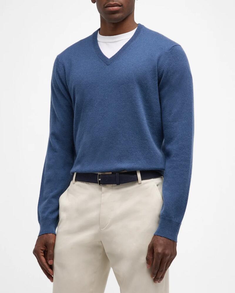 Neiman Marcus Cashmere Collection Men's Cashmere V-Neck Sweater Cover