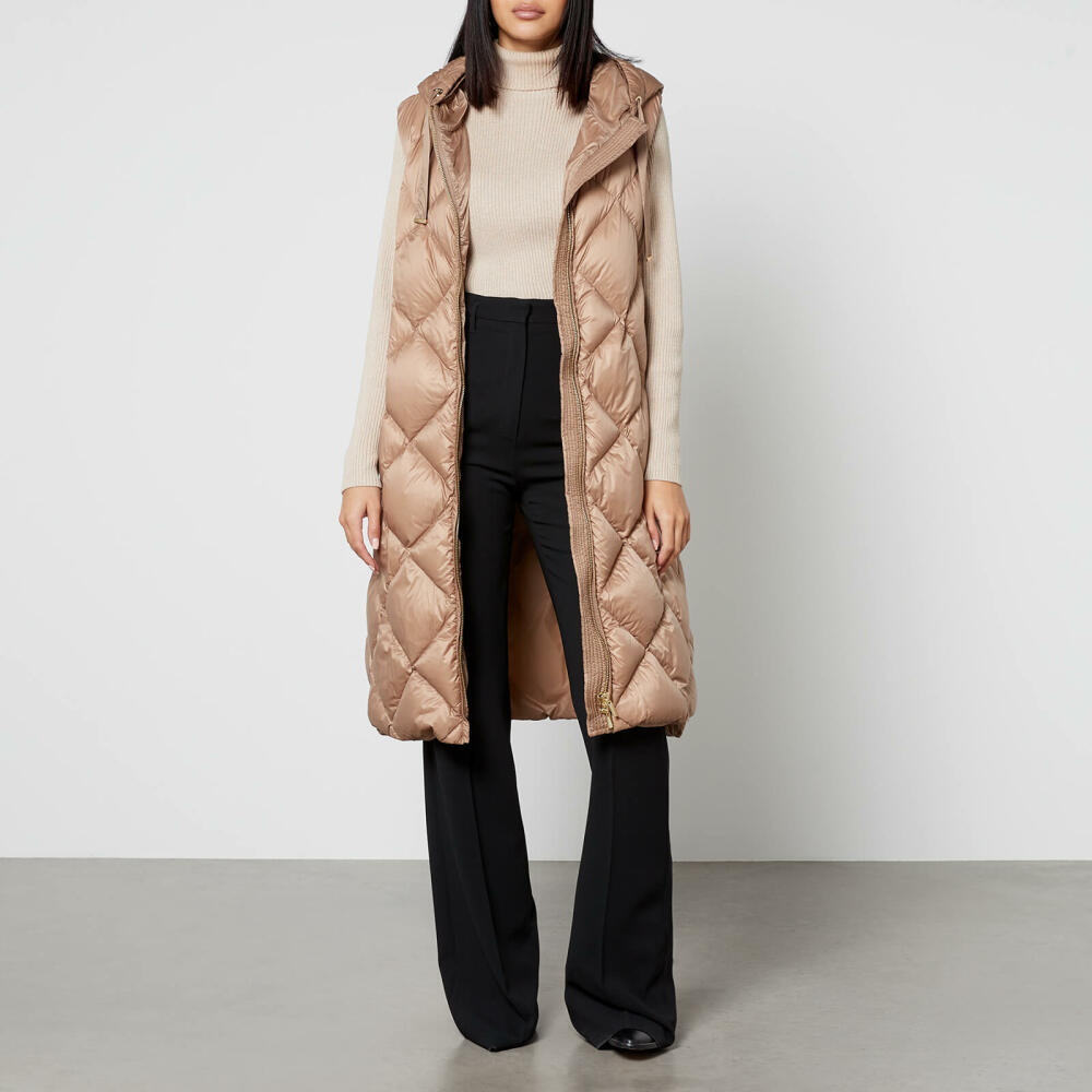 Max Mara The Cube Tregil Quilted Shell Down Gilet Cover