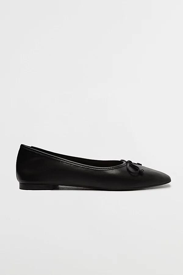 Schutz Arissa Leather Ballet Flat in Black Cover