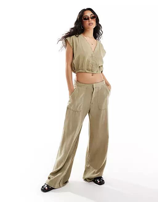 Pull & Bear wide leg linen pants with raw hem in light khaki - part of a set-Green Cover