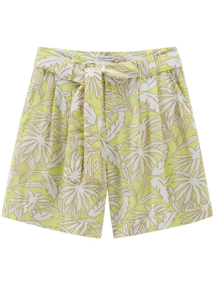 Woolrich leaf-print pleated shorts - Yellow Cover