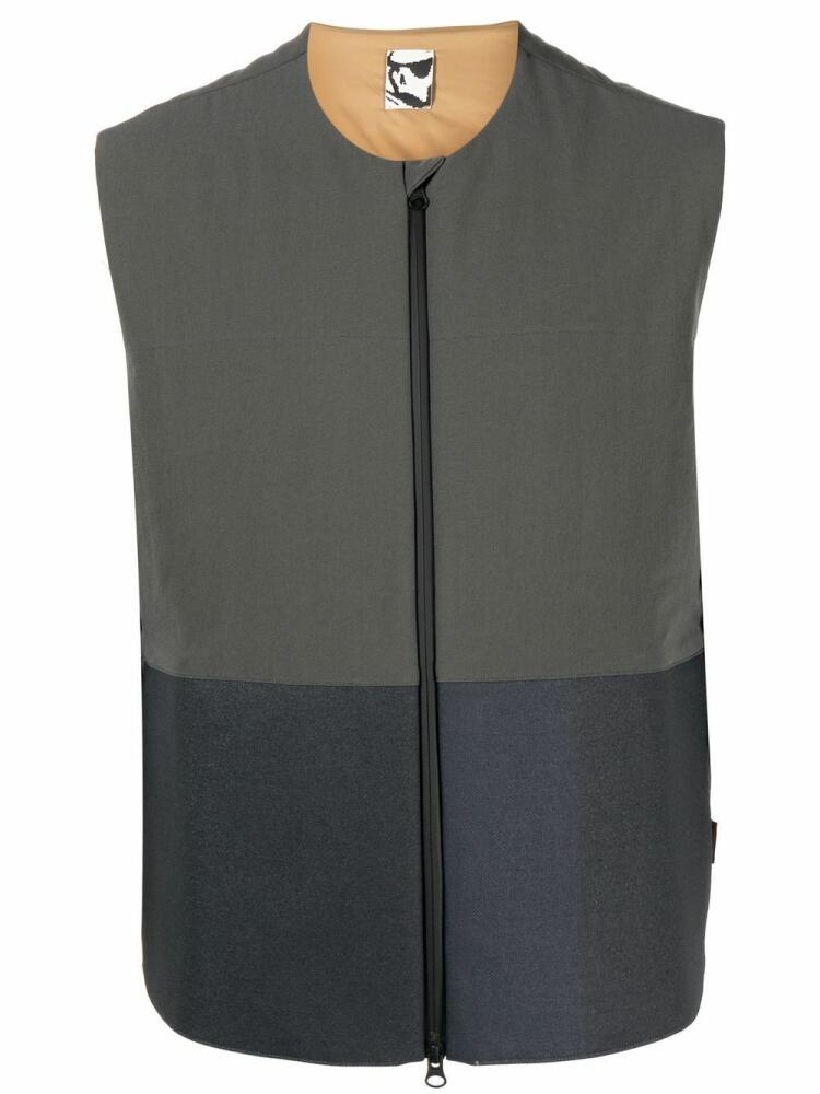 GR10K zip-up collarless gilet - Grey Cover