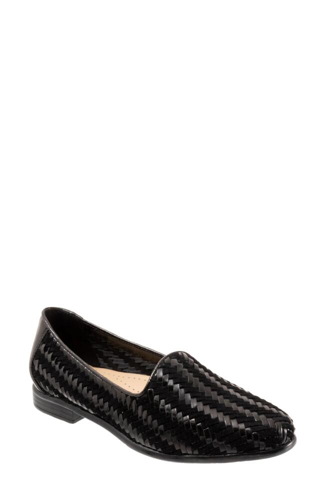 Trotters Liz III Flat in Black/Black Patent Cover