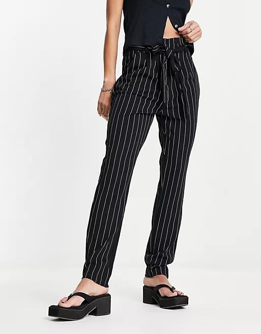 JDY tapered pants with paperbag waist in black pinstripe Cover