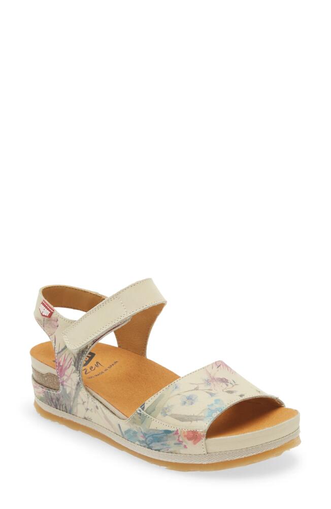 On Foot Wedge Sandal in Ice Leather Cover