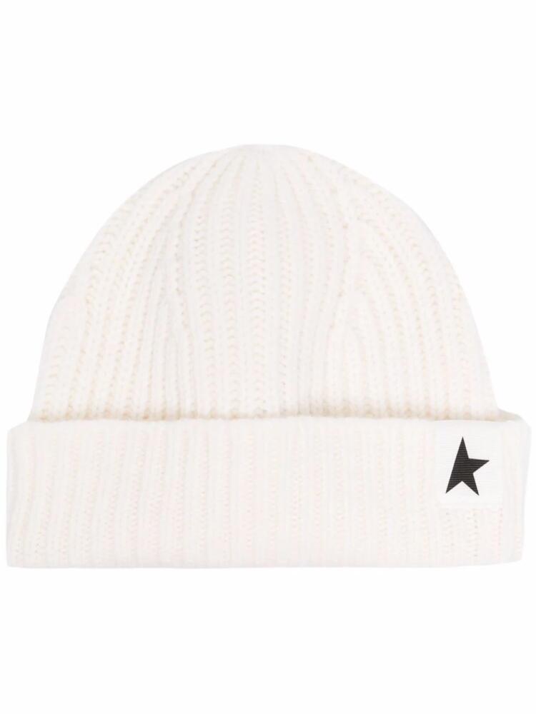 Golden Goose star patch ribbed beanie - White Cover