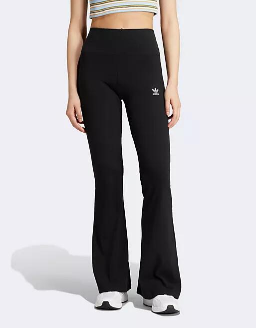 adidas Originals Essentials flared leggings in black Cover