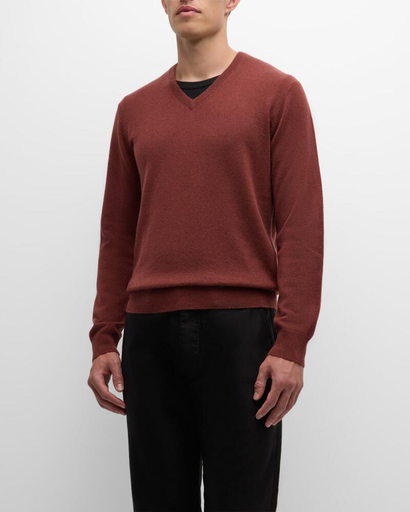 Neiman Marcus Cashmere Collection Men's Cashmere V-Neck Sweater Cover