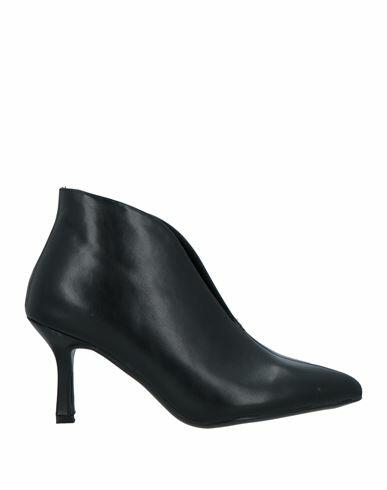 Francesco Milano Woman Ankle boots Black Leather Cover