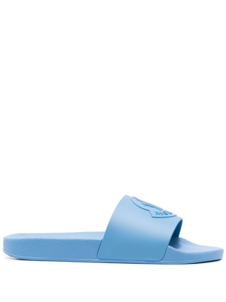 Moncler logo-embossed slides - Blue Cover