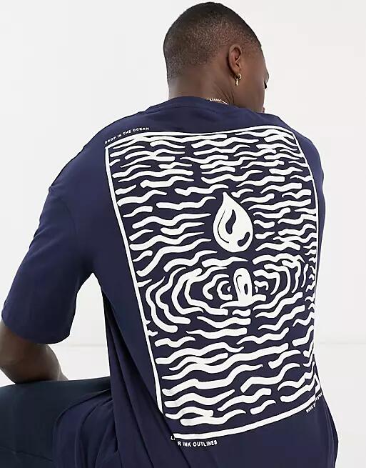 Selected Homme oversized T-shirt with wave back print in navy Cover