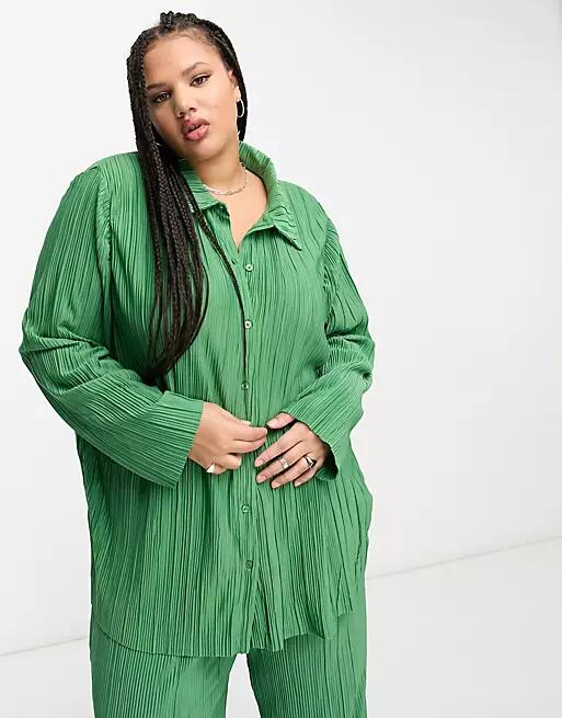 Only Curve plisse shirt in green - part of a set Cover